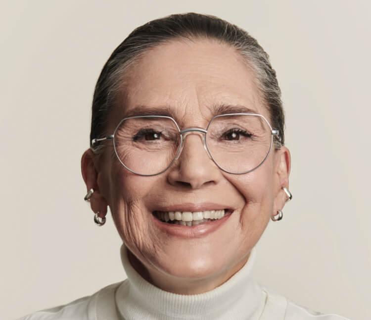 Los lentes titánicos están presentes